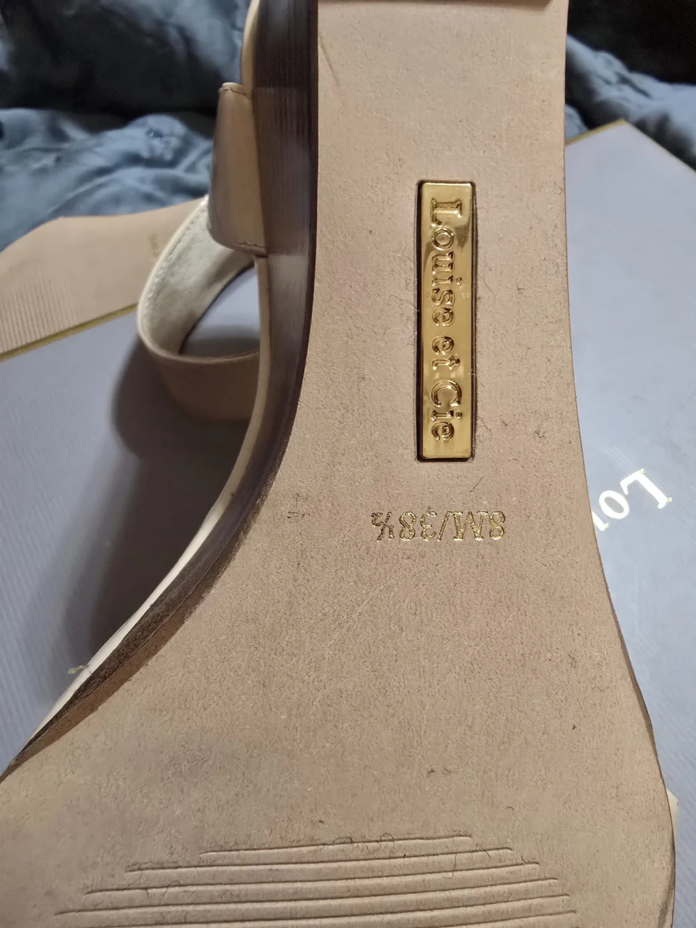 Louise et Cie Punya Nude Patent Ankle-Strap Wedge Sandals Size 8 Like New